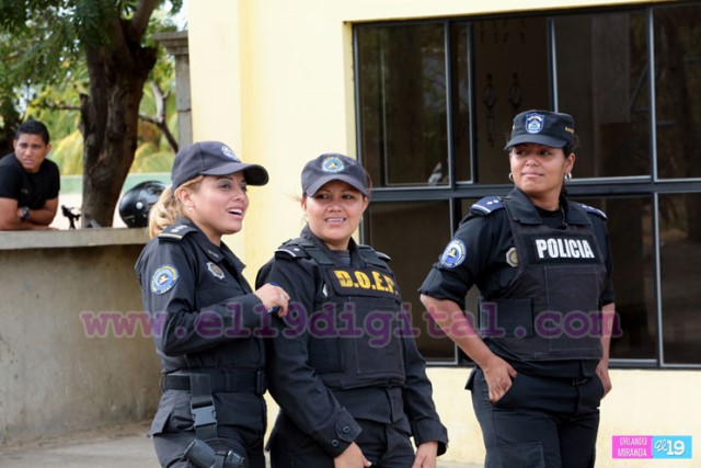 mujeres policias