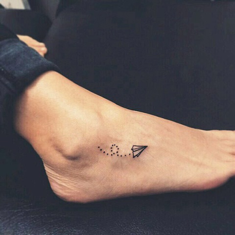 ideas tatuajes diminutos pies 2