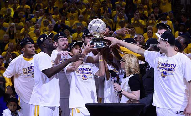 Golden State continúa invicto en los playoff de la NBA