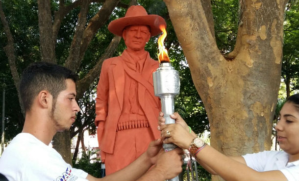 Juventud recorre antorcha Patria y Dignidad hasta tierra natal del General Augusto C. Sandino