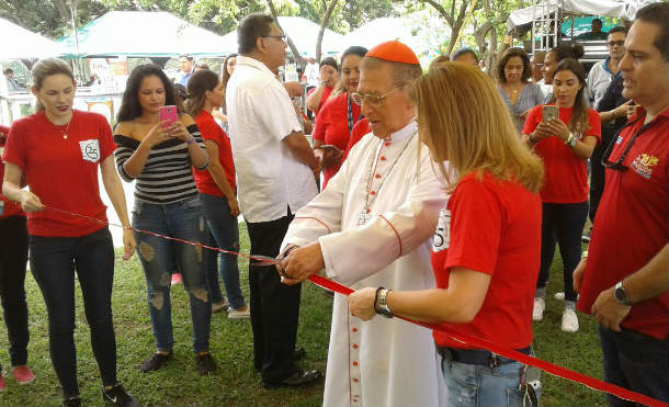 UNICA festeja 25 años de tradición y devoción a María Auxiliadora