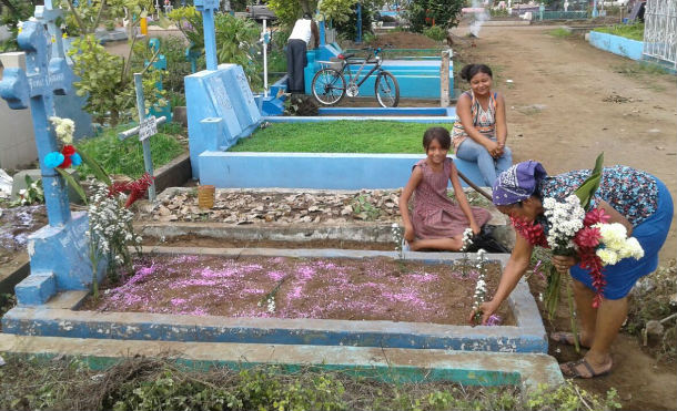 Familias Chinandeganas rinden tributo a las madres que pasaron a otro plano de vida