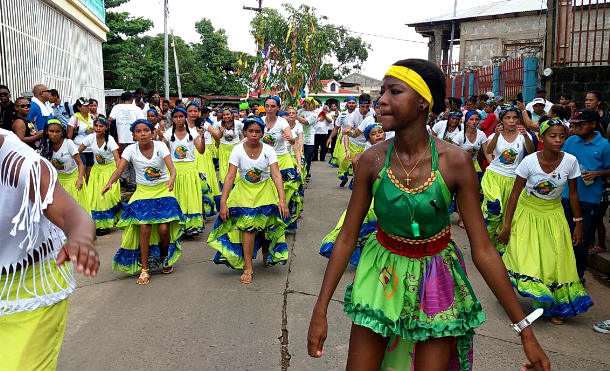 Bluefields se enciende con sus ritmos afrocaribeños en el impresionante Palo de Mayo