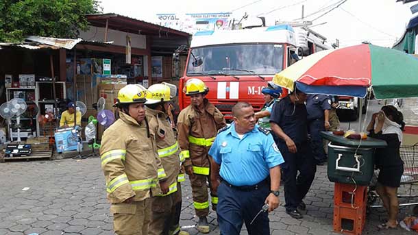 Conato de incendio en el Mercado Oriental alerta brigadas antiincendio