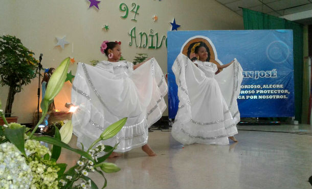 Realizan festival cultural en honor al padre Gabriel Rodríguez