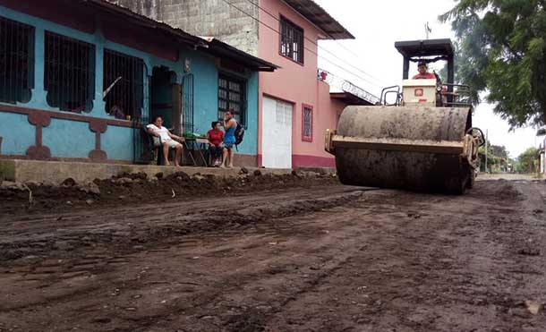 Familias viejanas celebran Proyecto Calles para el Pueblo