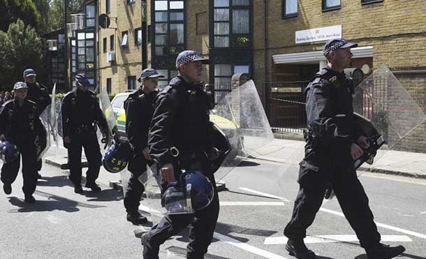 Seis policías resultan heridos durante disturbios en Londres