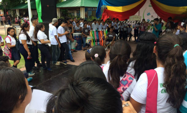 Jóvenes desarrollan feria ambiental “Nicaragua Linda, Nicaragua Ambiental”