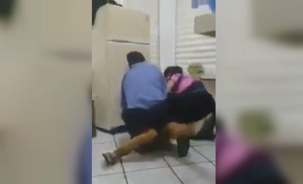 Indignación por castigo físico que recibe indígena por tener novio