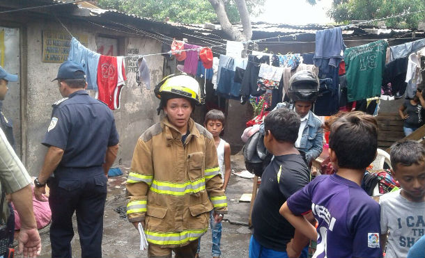 Controlan incendio en cuartería de barrio 19 de julio en Managua