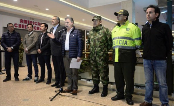 Santos condena atentado en centro comercial de Bogotá