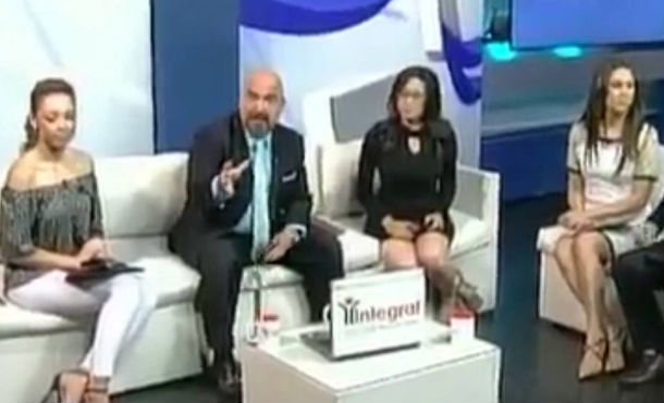 Temblor sorprende a periodistas durante noticiero en vivo