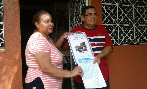 Familias del DII de Managua reciben sus títulos de propiedad