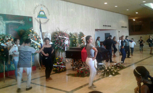 Rinden homenaje póstumo al maestro Bayardo Ortiz en el Teatro Nacional Rubén Darío