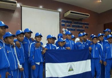 Abanderan a selección nicaragüense de béisbol sub-12