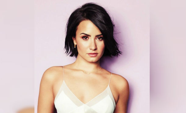 Con una sexy foto, Demi Lovato muestra su espectacular figura