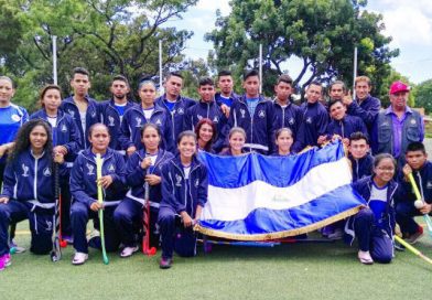 Abanderan a Selección Azul y Blanco de Hockey sobre Césped