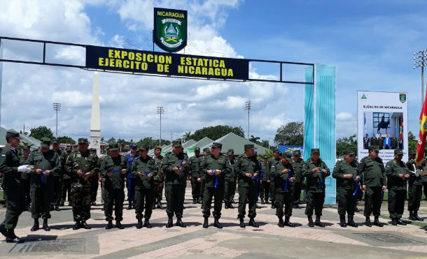 Ejército de Nicaragua inaugura Exposición Estática en Plaza La Fe