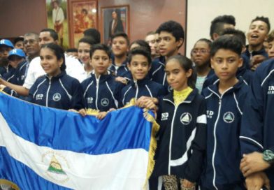 Delegación nicaragüense fue abanderada previa a su participación de los juegos escolares