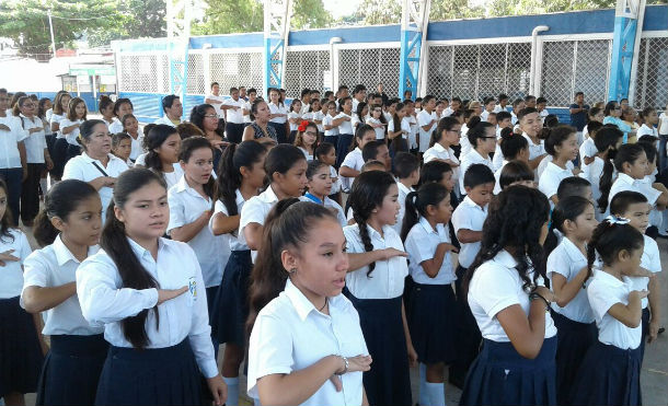 Estudiantes del Colegio 14 de Septiembre, participan del Acto de Lectura de Acta de Independencia de Centroamérica