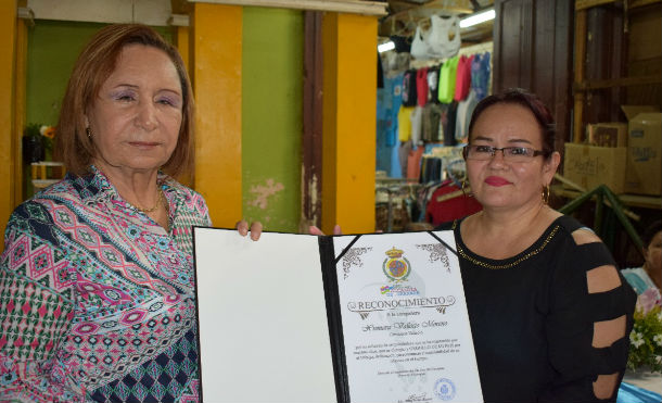 Comerciantes de Granada reciben reconocimientos "Orgullo de mi País"