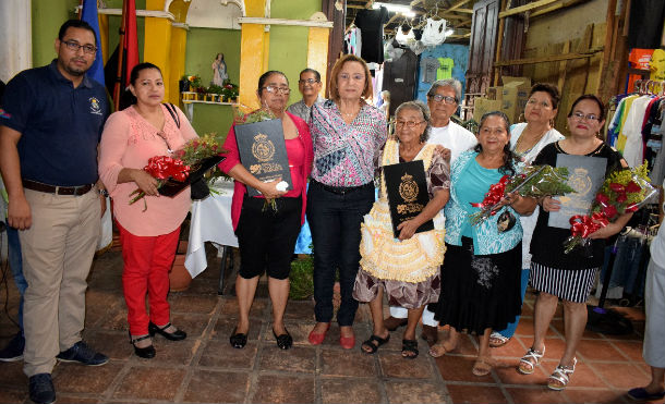 Comerciantes de Granada reciben reconocimientos "Orgullo de mi País"