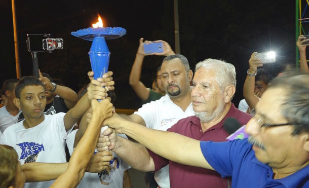 Antorcha de la Unión Centroamericana llegó a la ciudad de las Flores