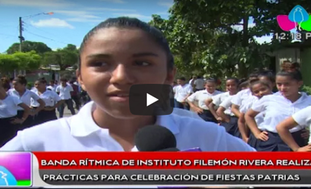 Banda rítmica de Instituto Filemón Rivera realiza prácticas para celebración de Fiestas Patrias