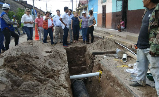 Avanza última etapa del proyecto de agua potable y alcantarillado en Granada