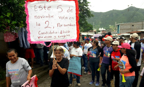 Familias jinoteganas realizan caminata en respaldo a la fórmula del Frente Sandinista