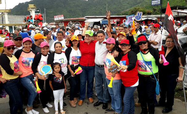 Familias jinoteganas realizan caminata en respaldo a la fórmula del Frente Sandinista