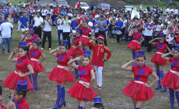 Nueva Guinea: estudiantes realizaron desfile en celebración a la Patria