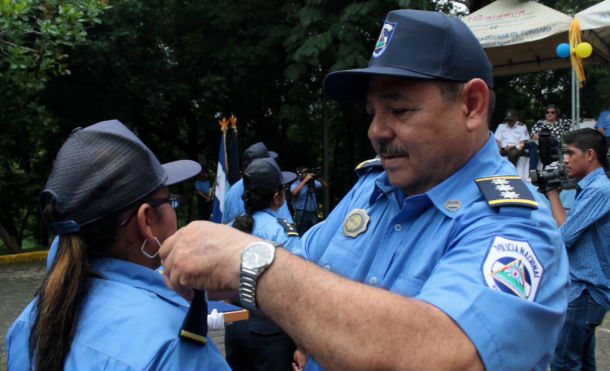 Policía Nacional realiza acto de ascenso de grados en el departamento de Granada