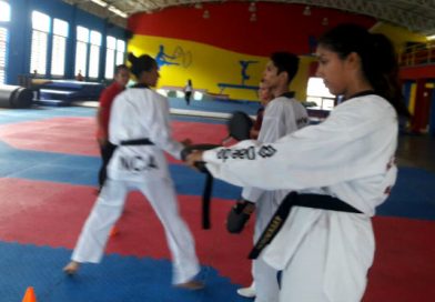 Taekwondistas de oro regresan a los entrenamientos