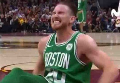 Espeluznante fractura de Gordon Hayward en la jornada inaugural de NBA