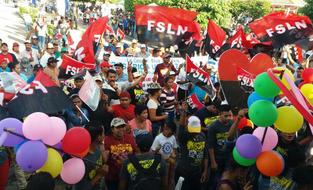 Jóvenes vibran de alegría en cierre de campaña electoral del FSLN en Telica