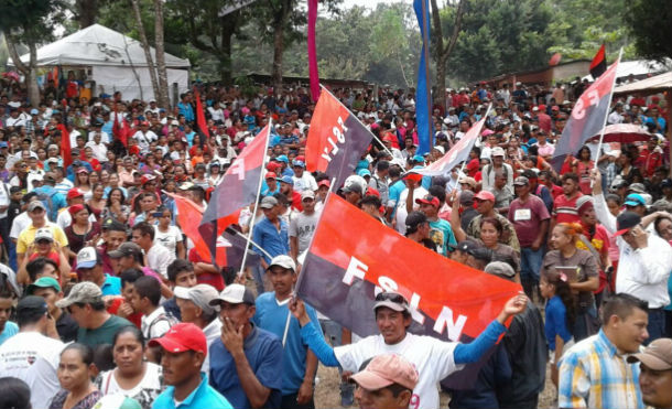 Waslala rinde homenaje al Comandante Carlos entregándole la victoria