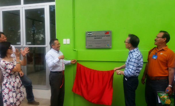 Inauguran Centro Nacional de tejidos de plátanos