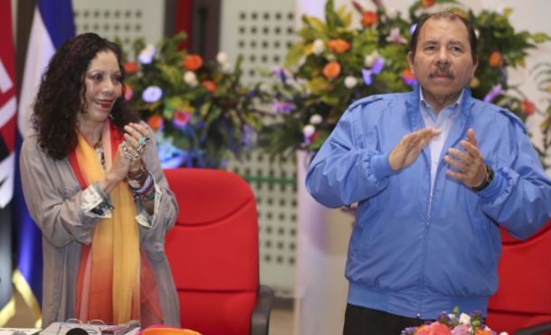 Comandante Daniel y Compañera Rosario saludan victoria de PSUV en las elecciones municipales