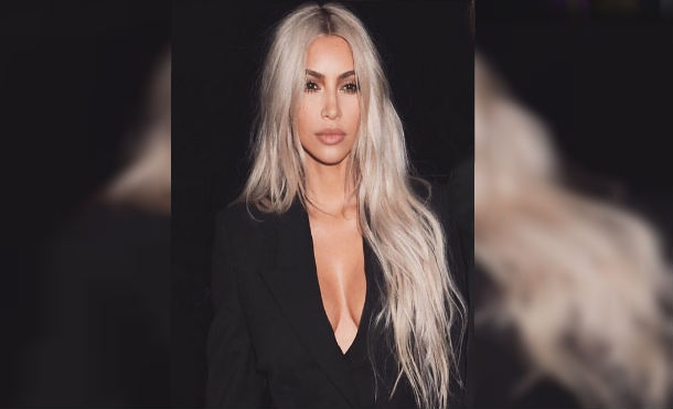 Kim Kardashian expone su derrière al desnudo