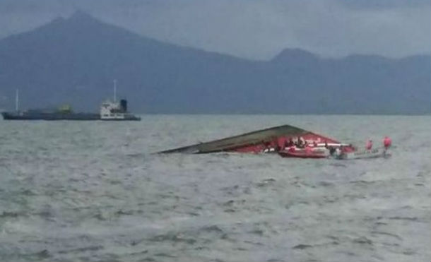 Naufragio en Filipinas deja 3 muertos hasta el momento