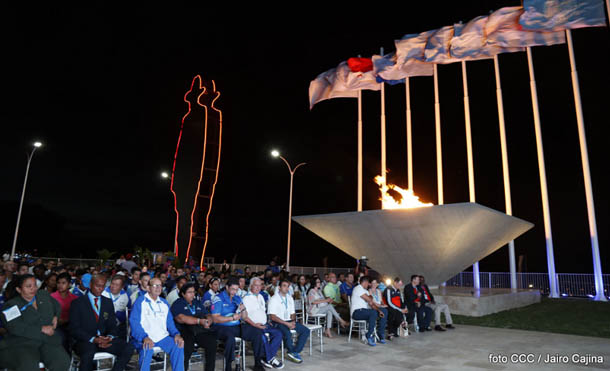 Realizan izado de banderas de los países que participan en los JDCA 2017