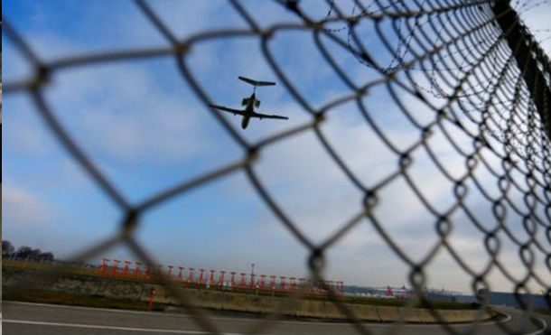 Se estrella un avión con 25 pasajeros a bordo en Canadá