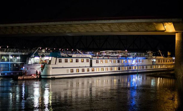 Al menos 30 heridos al chocar un crucero contra un puente en el Rin