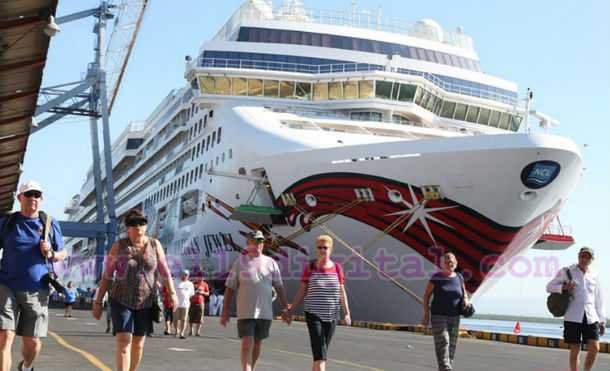 Arriban al país tres cruceros turísticos