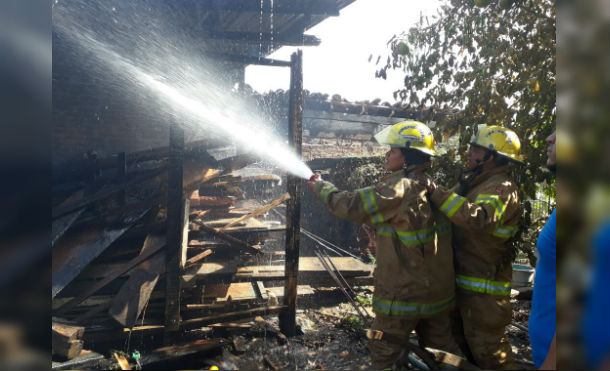 Rivas:Iincendio se produce en una vivienda que almacenaba madera