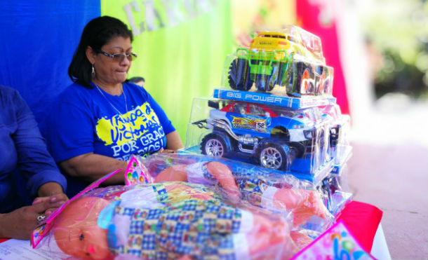 Niños chinandeganos reciben juguetes enviados por el Buen Gobierno Sandinista