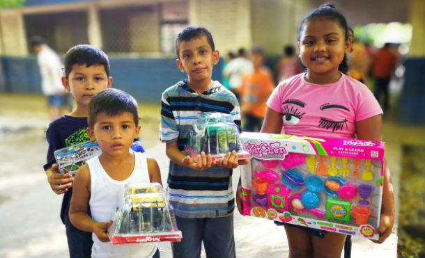 Niños chinandeganos reciben juguetes enviados por el Buen Gobierno Sandinista