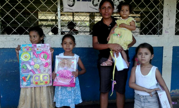 Gobierno Sandinista entrega juguetes a niños y niñas de Quezalguaque