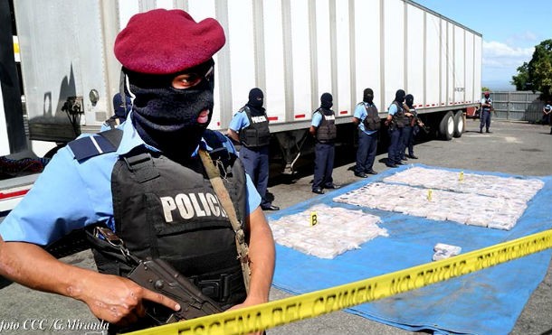 Policía Nacional intercepta narco-furgón guatemalteco